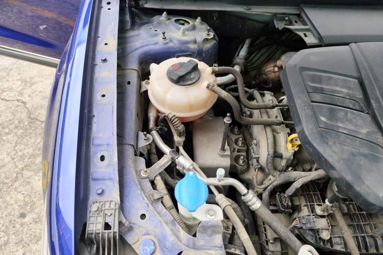 Used Hongqi HS5 2019 2.0T Smart Connect Flagship Edition Engine Bay Right