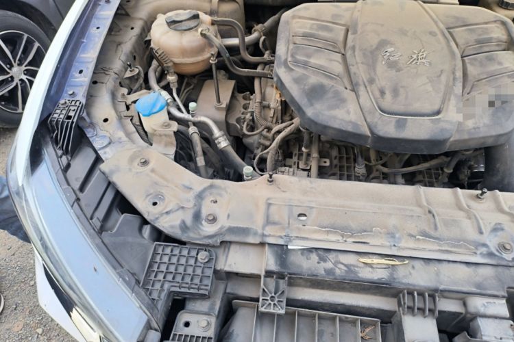 Used Hongqi HS5 2019 2.0T Smart Connect Flagship All-Wheel-Drive Version Engine Bay Right