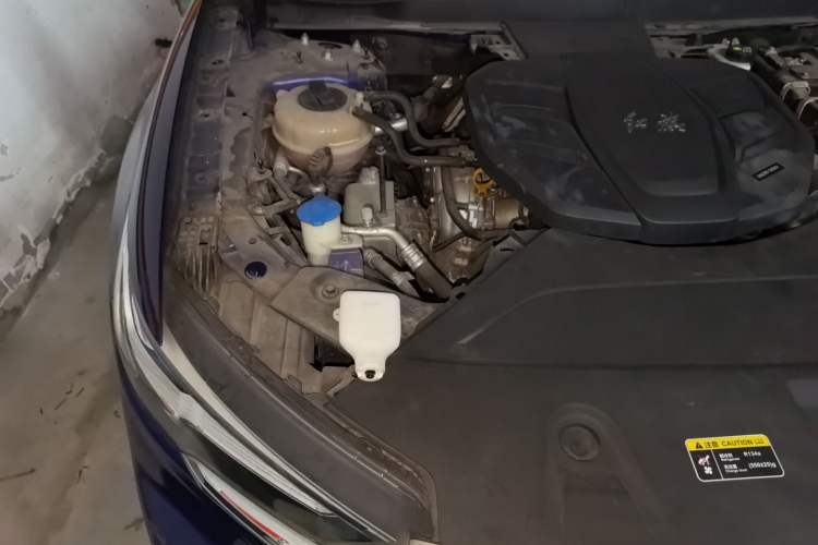 Used Hongqi HS5 2019 2.0T Smart Connect Flagship All-Wheel-Drive Version Engine Bay Right