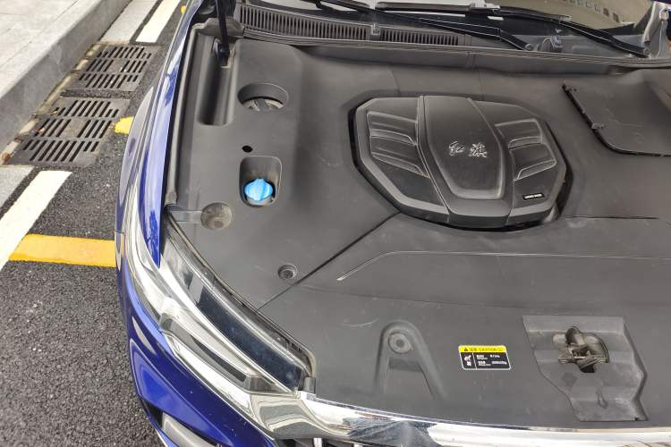 Used Hongqi HS5 2019 2.0T Smart Connect Flagship Edition Engine Bay Right