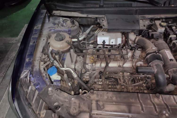 Used Hongqi HS5 2019 2.0T Smart Connect Flagship All-Wheel-Drive Version Engine Bay Right
