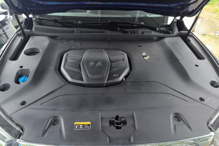 Used Hongqi HS5 2019 2.0T Smart Connect Flagship Edition Engine Bay