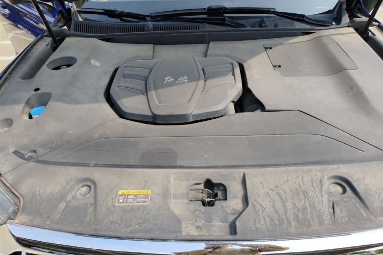 Used Hongqi HS5 2019 2.0T Smart Connect Flagship All-Wheel-Drive Version Engine Bay