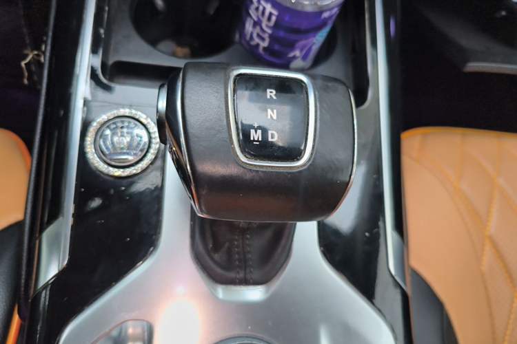 Used Hongqi HS5 2019 2.0T Smart Connect Flagship Edition Gear Lever