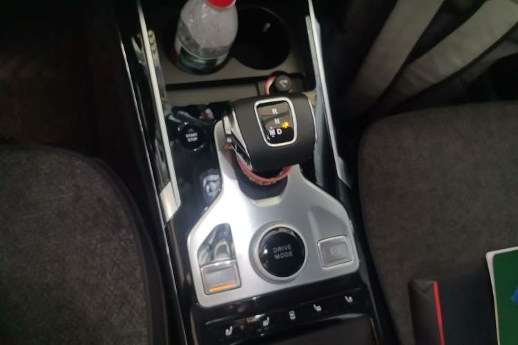 Used Hongqi HS5 2019 2.0T Smart Connect Flagship All-Wheel-Drive Version Gear Lever