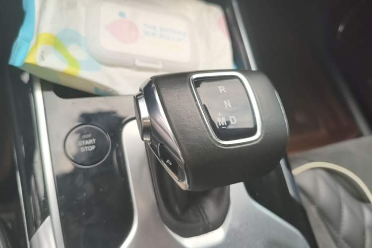 Used Hongqi HS5 2019 2.0T Smart Connect Flagship All-Wheel-Drive Version Gear Lever