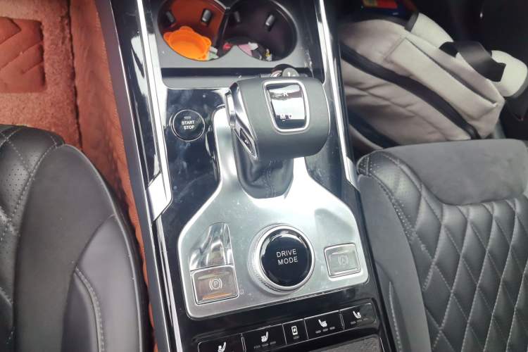 Used Hongqi HS5 2019 2.0T Smart Connect Flagship All-Wheel-Drive Version Gear Lever