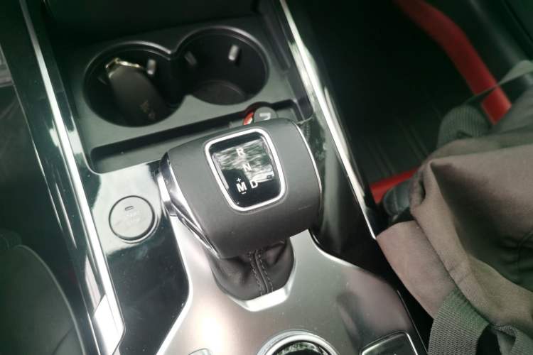 Used Hongqi HS5 2019 2.0T Smart Connect Flagship All-Wheel-Drive Version Gear Lever