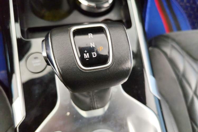 Used Hongqi HS5 2019 2.0T Smart Connect Flagship Edition Gear Lever