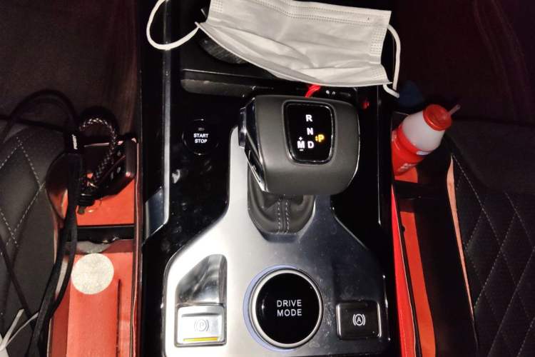 Used Hongqi HS5 2019 2.0T Smart Connect Flagship All-Wheel-Drive Version Gear Lever