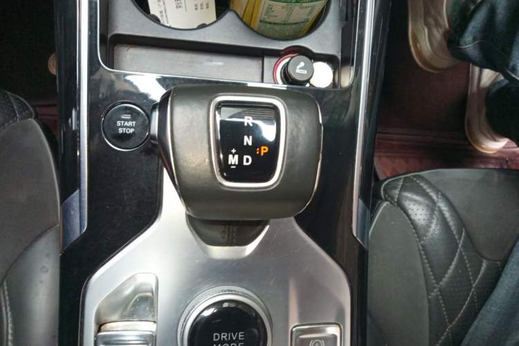 Used Hongqi HS5 2019 2.0T Smart Connect Flagship All-Wheel-Drive Version Gear Lever