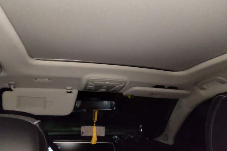 Used Hongqi HS5 2019 2.0T Smart Connect Flagship All-Wheel-Drive Version Headliner