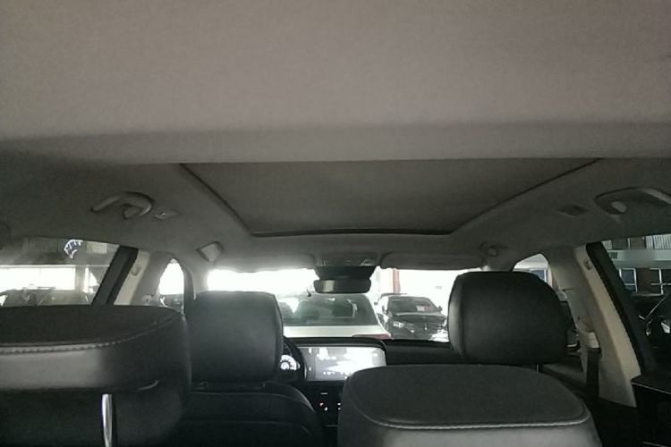 Used Hongqi HS5 2019 2.0T Smart Connect Flagship All-Wheel-Drive Version Headliner
