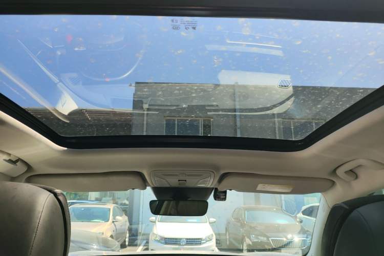 Used Hongqi HS5 2019 2.0T Smart Connect Flagship All-Wheel-Drive Version Headliner
