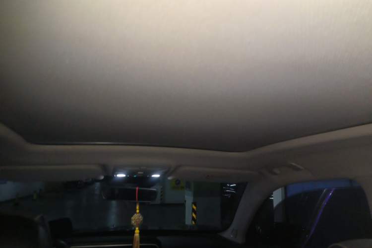 Used Hongqi HS5 2019 2.0T Smart Connect Flagship All-Wheel-Drive Version Headliner
