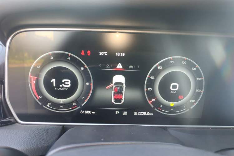Used Hongqi HS5 2019 2.0T Smart Connect Flagship All-Wheel-Drive Version Instrument Cluster