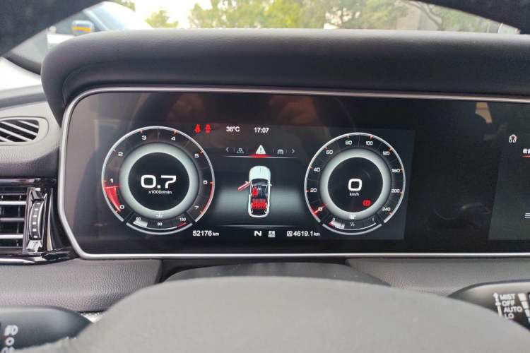 Used Hongqi HS5 2019 2.0T Smart Connect Flagship All-Wheel-Drive Version Instrument Cluster