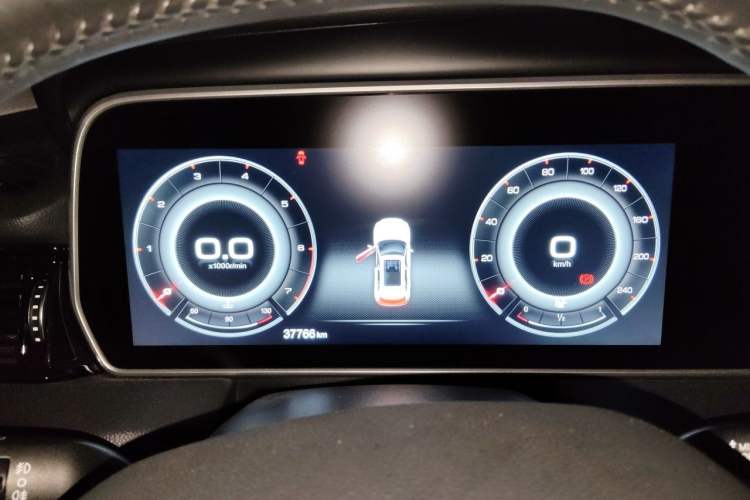 Used Hongqi HS5 2019 2.0T Smart Connect Flagship All-Wheel-Drive Version Instrument Cluster