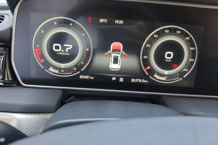 Used Hongqi HS5 2019 2.0T Smart Connect Flagship All-Wheel-Drive Version Instrument Cluster