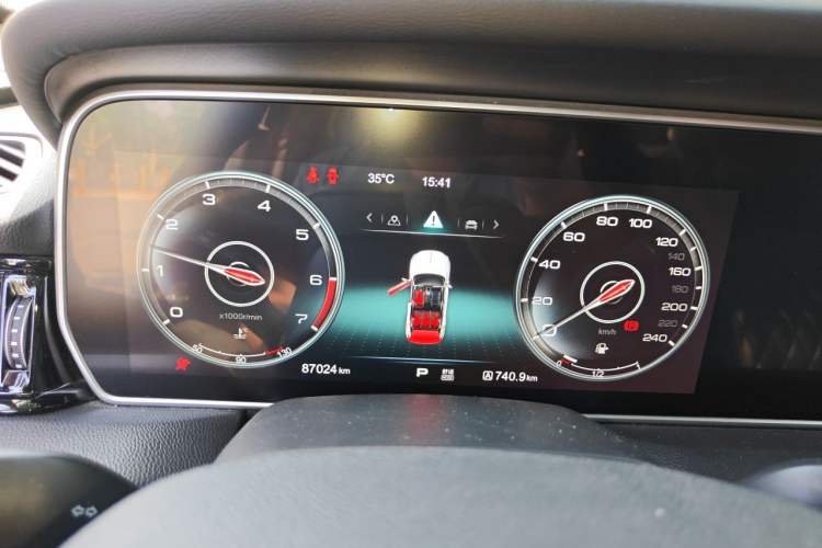 Used Hongqi HS5 2019 2.0T Smart Connect Flagship All-Wheel-Drive Version Instrument Cluster