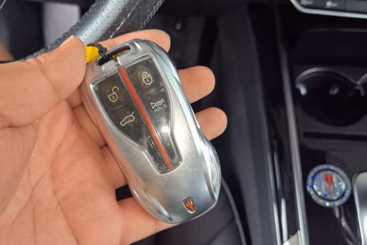 Used Hongqi HS5 2019 2.0T Smart Connect Flagship Edition Interior 1