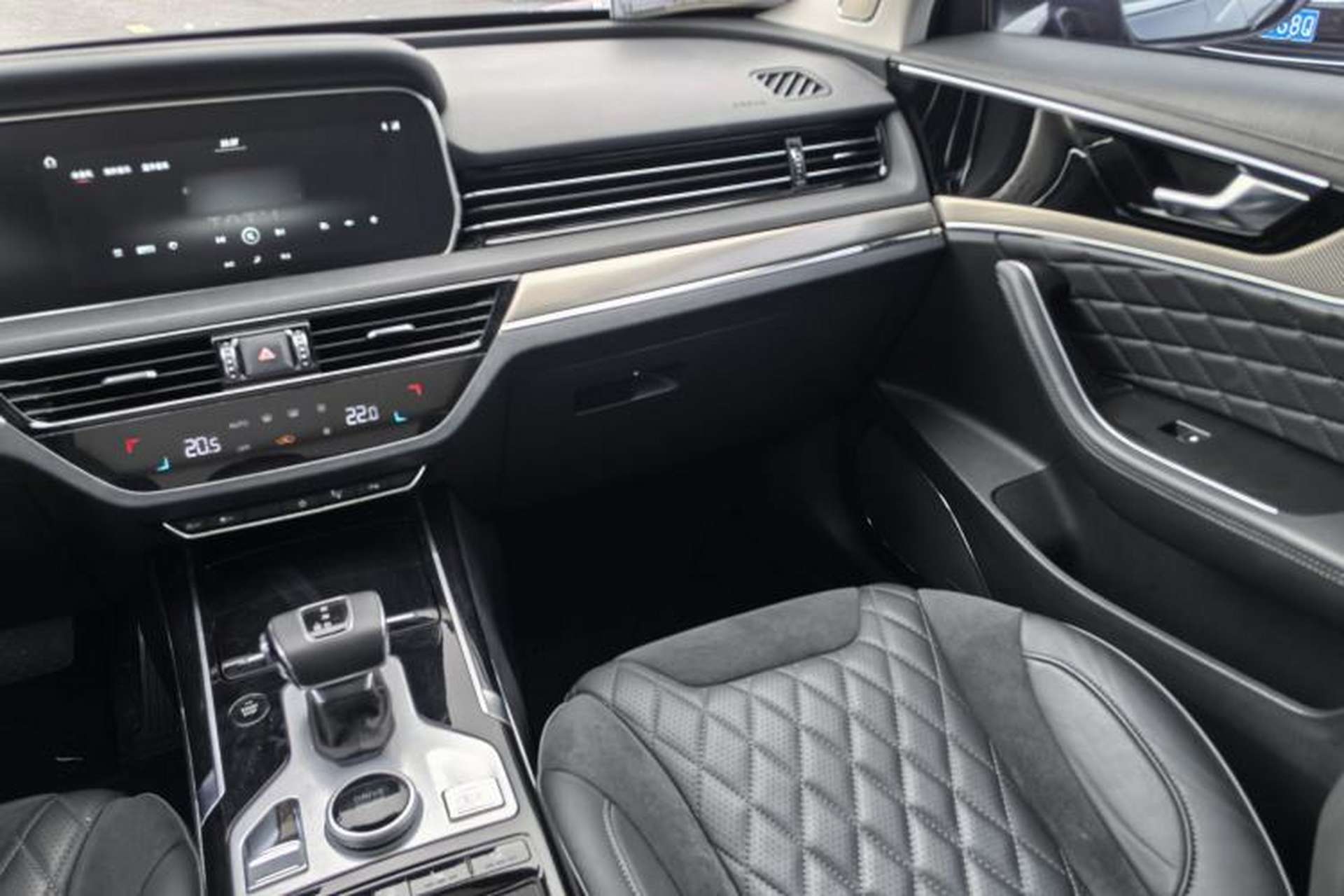 Used Hongqi HS5 2019 2.0T Smart Connect Flagship Edition Interior 5