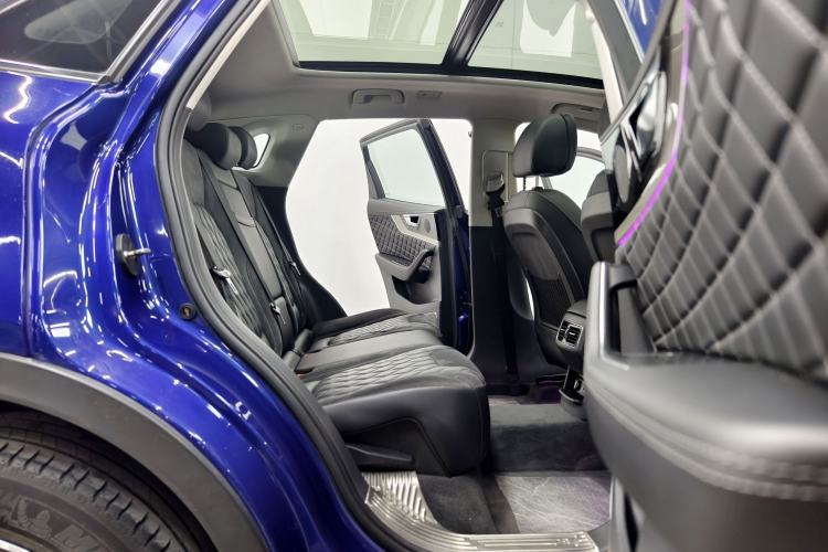 Used Hongqi HS5 2019 2.0T Smart Connect Flagship Edition Interior 8