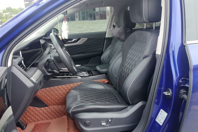 Used Hongqi HS5 2019 2.0T Smart Connect Flagship All-Wheel-Drive Version Left Front Seat