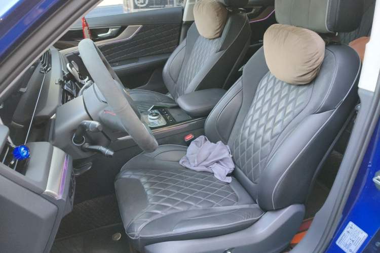 Used Hongqi HS5 2019 2.0T Smart Connect Flagship All-Wheel-Drive Version Left Front Seat