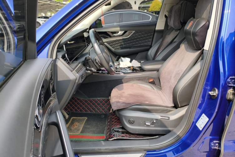 Used Hongqi HS5 2019 2.0T Smart Connect Flagship All-Wheel-Drive Version Left Front Seat