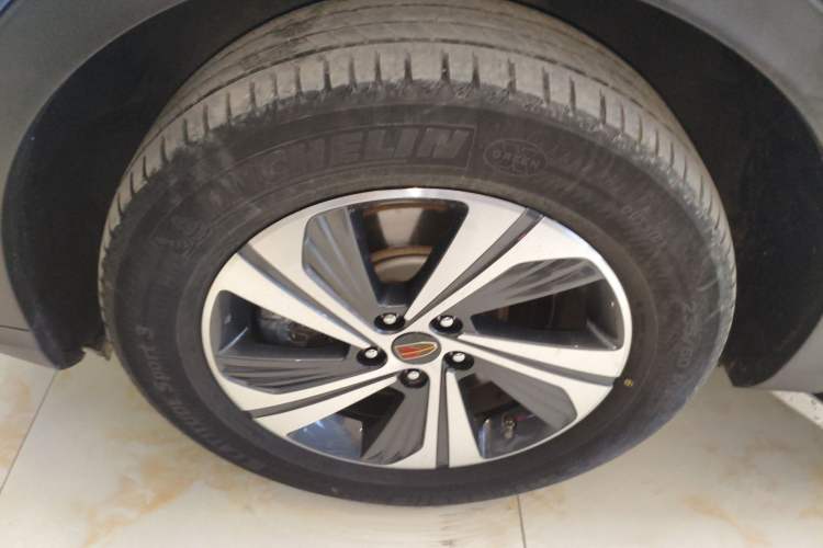 Used Hongqi HS5 2019 2.0T Smart Connect Flagship Edition Left Front Wheel Hub
