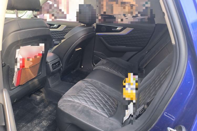 Used Hongqi HS5 2019 2.0T Smart Connect Flagship All-Wheel-Drive Version Left Rear Seat
