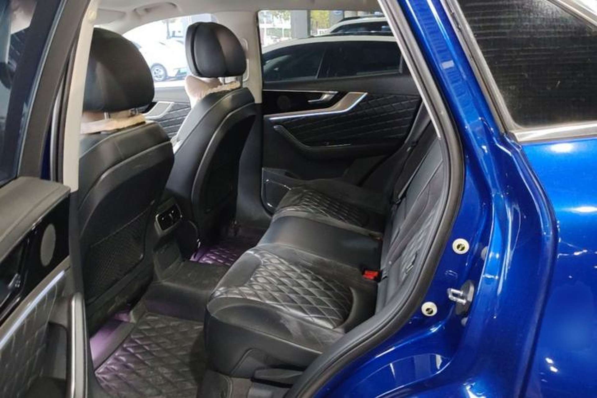 Used Hongqi HS5 2019 2.0T Smart Connect Flagship All-Wheel-Drive Version Left Rear Seat