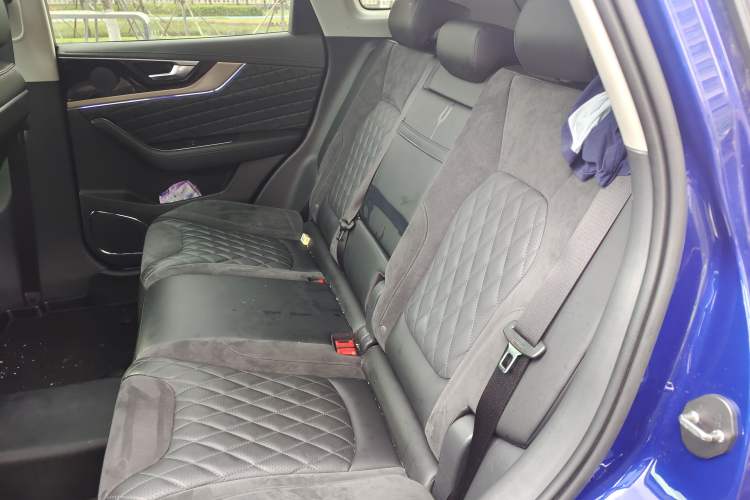 Used Hongqi HS5 2019 2.0T Smart Connect Flagship Edition Left Rear Seat
