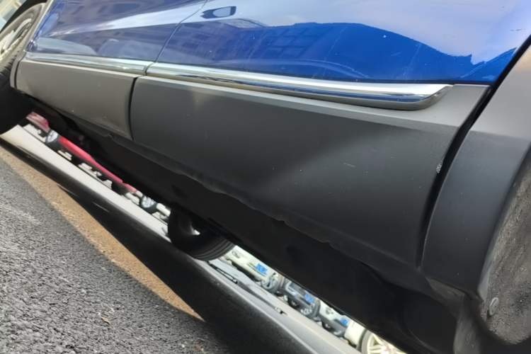 Used Hongqi HS5 2019 2.0T Smart Connect Flagship Edition Left Side Sill