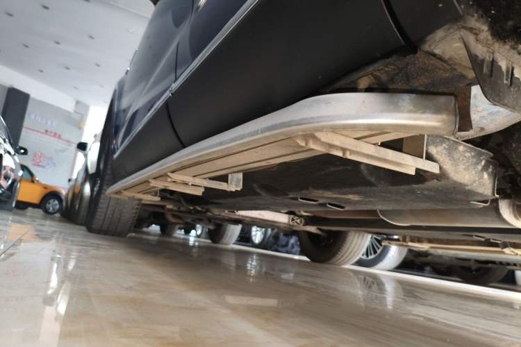 Used Hongqi HS5 2019 2.0T Smart Connect Flagship Edition Left Side Sill