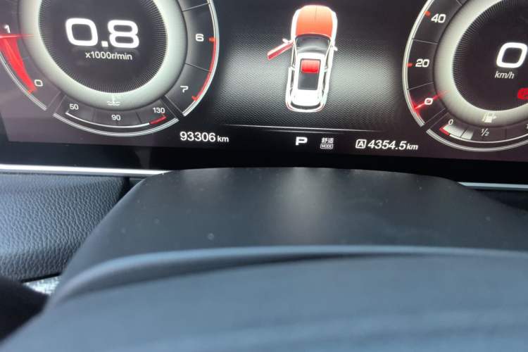 Used Hongqi HS5 2019 2.0T Smart Connect Flagship Edition Odometer Close Up