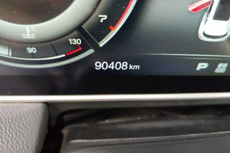 Used Hongqi HS5 2019 2.0T Smart Connect Flagship Edition Odometer Close Up