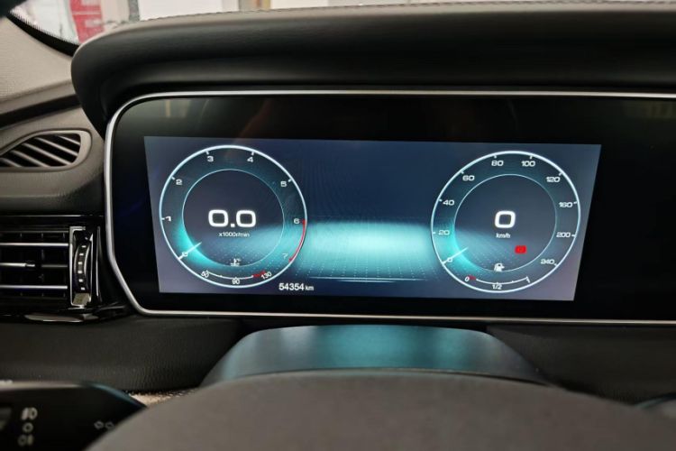 Used Hongqi HS5 2019 2.0T Smart Connect Flagship All-Wheel-Drive Version Odometer Close Up