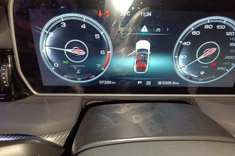 Used Hongqi HS5 2019 2.0T Smart Connect Flagship Edition Odometer Close Up