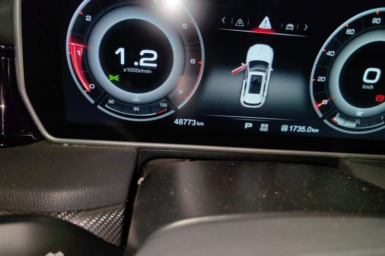 Used Hongqi HS5 2019 2.0T Smart Connect Flagship Edition Odometer Close Up