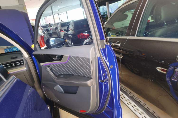 Used Hongqi HS5 2019 2.0T Smart Connect Flagship Edition Right Front Door Interior