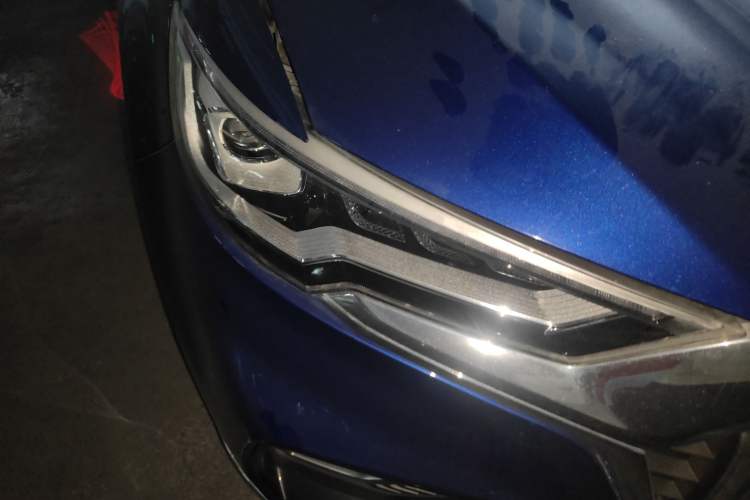 Used Hongqi HS5 2019 2.0T Smart Connect Flagship Edition Right Front Headlight