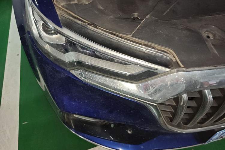 Used Hongqi HS5 2019 2.0T Smart Connect Flagship Edition Right Front Headlight