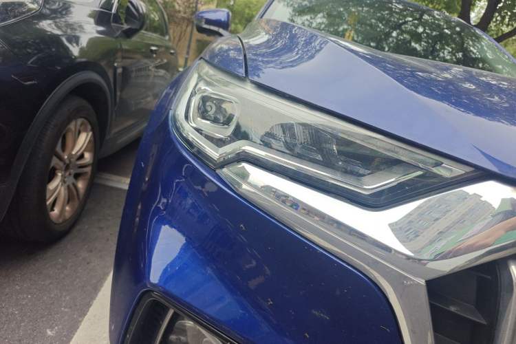 Used Hongqi HS5 2019 2.0T Smart Connect Flagship Edition Right Front Headlight