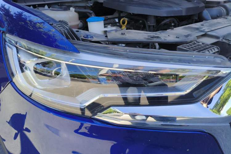 Used Hongqi HS5 2019 2.0T Smart Connect Flagship All-Wheel-Drive Version Right Front Headlight