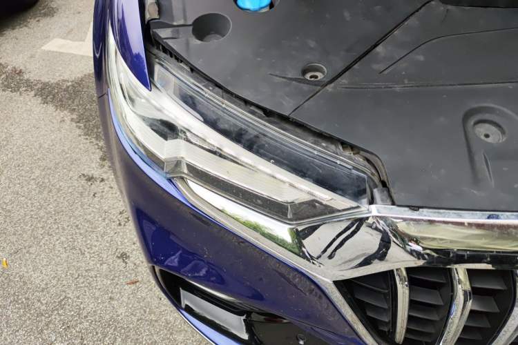 Used Hongqi HS5 2019 2.0T Smart Connect Flagship Edition Right Front Headlight