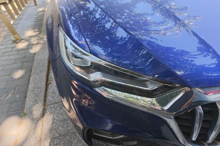 Used Hongqi HS5 2019 2.0T Smart Connect Flagship All-Wheel-Drive Version Right Front Headlight