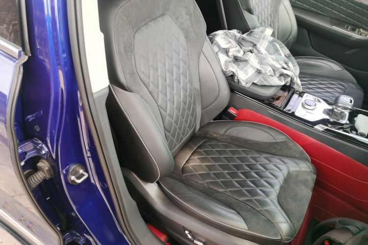 Used Hongqi HS5 2019 2.0T Smart Connect Flagship All-Wheel-Drive Version Right Front Seat