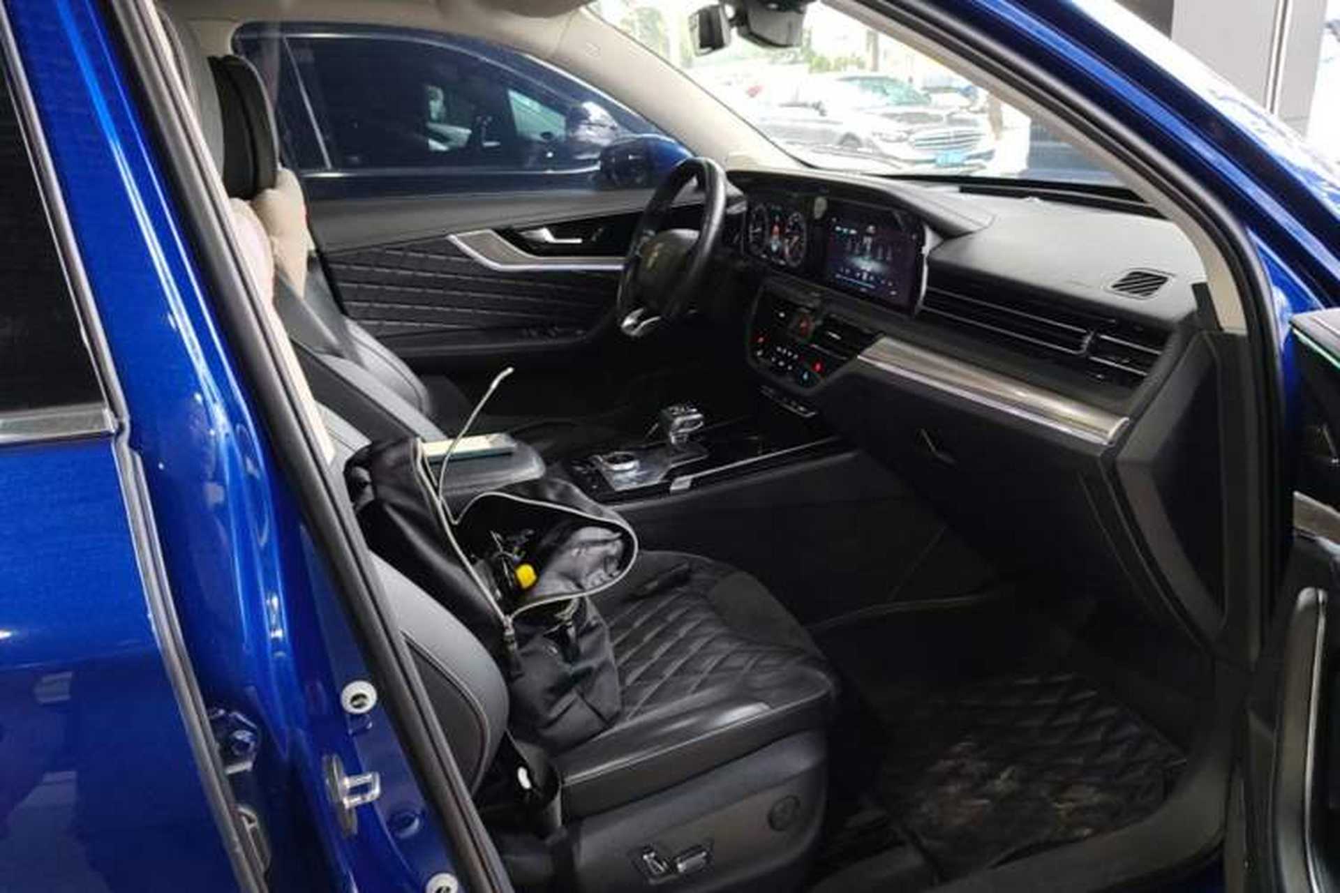 Used Hongqi HS5 2019 2.0T Smart Connect Flagship All-Wheel-Drive Version Right Front Seat